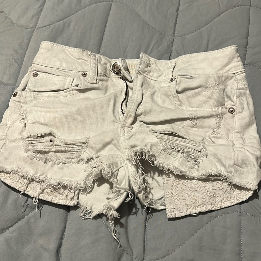 american eagle white shorts